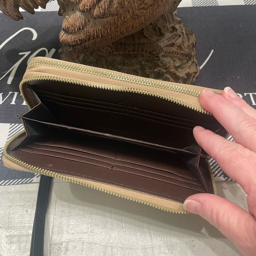 Wristlet wallet - Picture 2 of 6